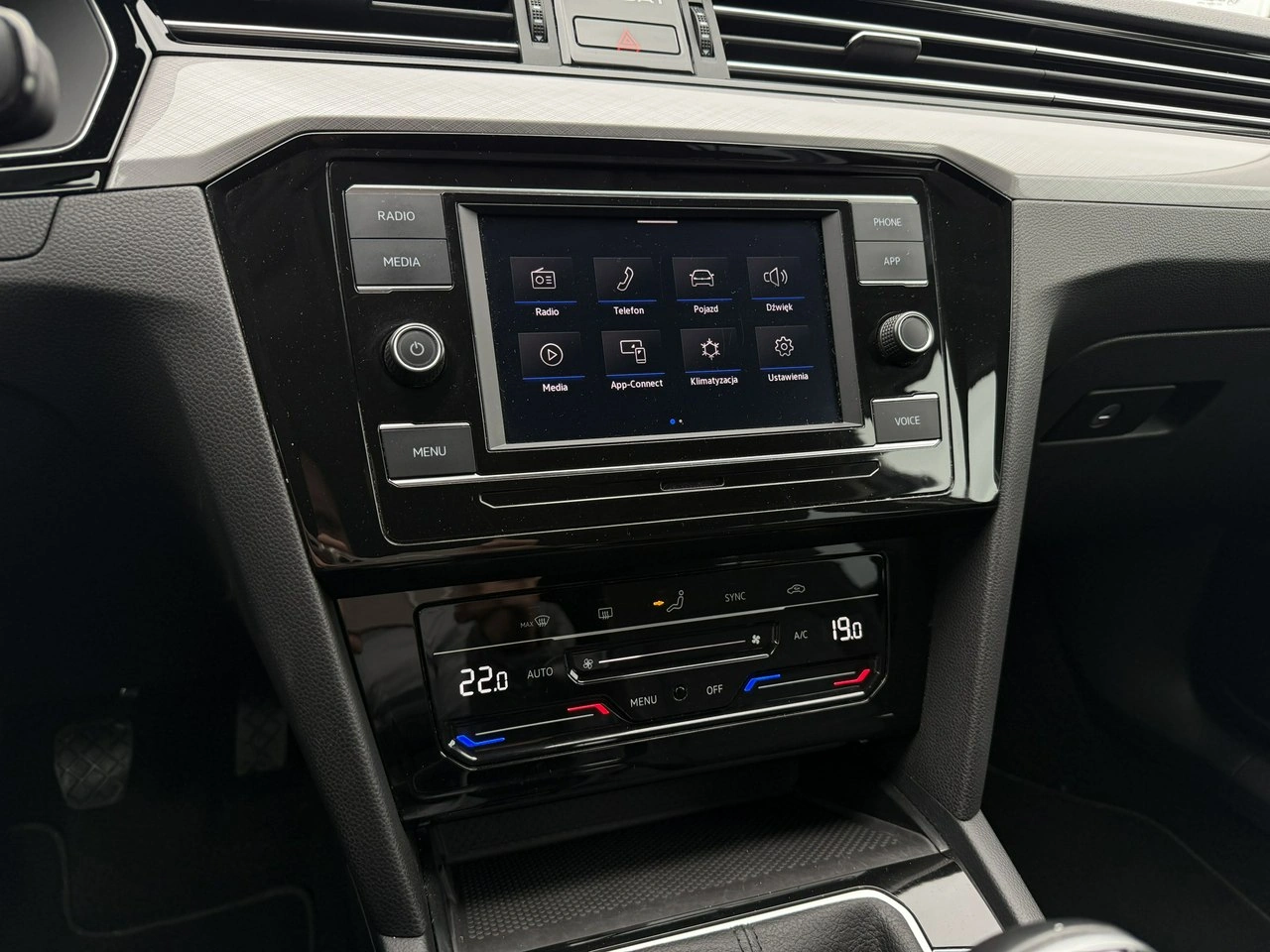 Volkswagen Passat - Zdjęcie 21