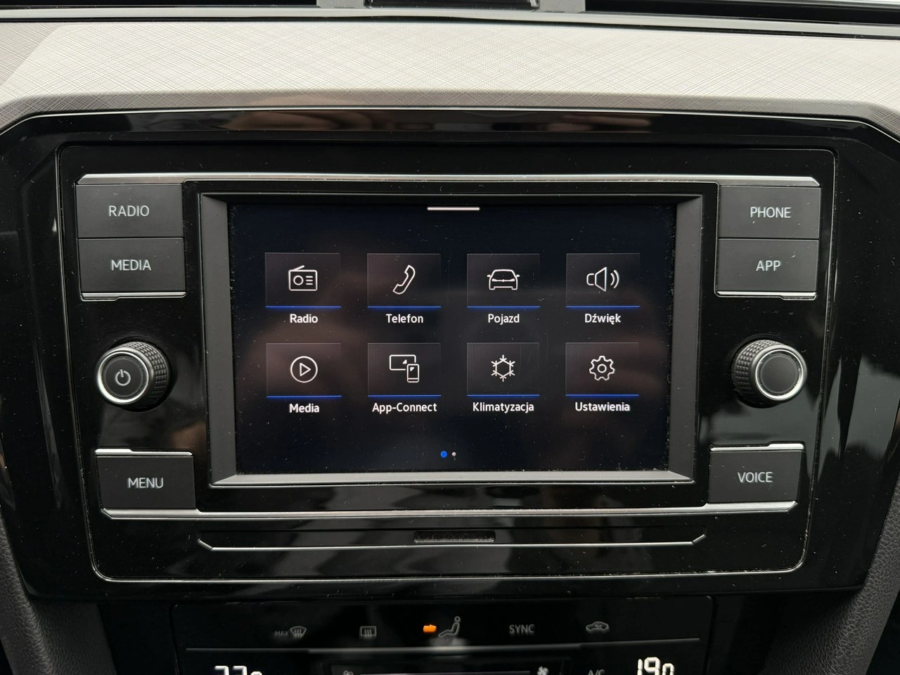 Volkswagen Passat - Zdjęcie 23