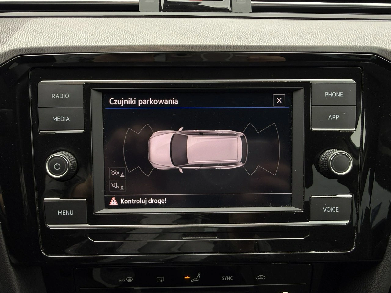 Volkswagen Passat - Zdjęcie 24