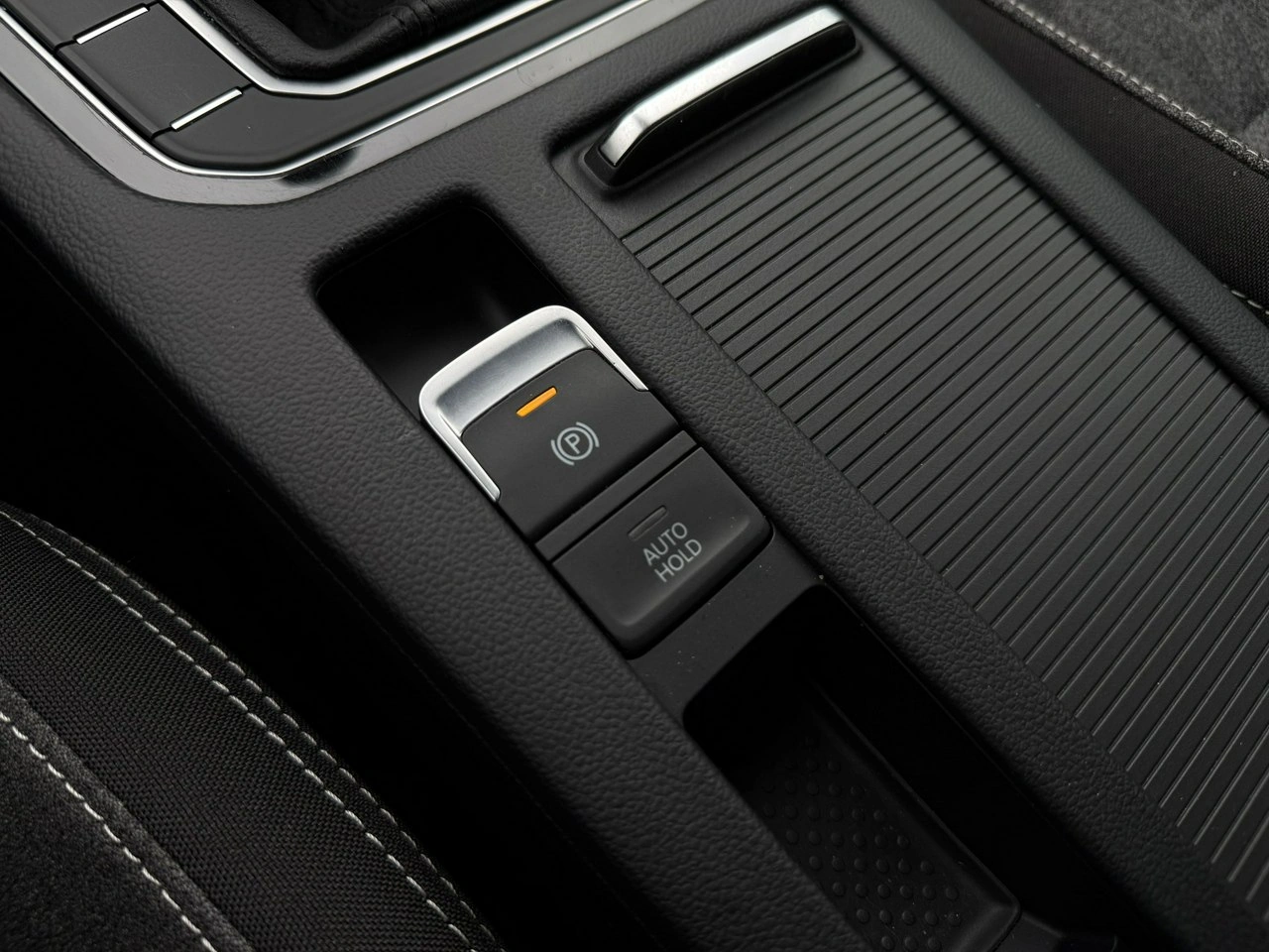 Volkswagen Passat - Zdjęcie 29