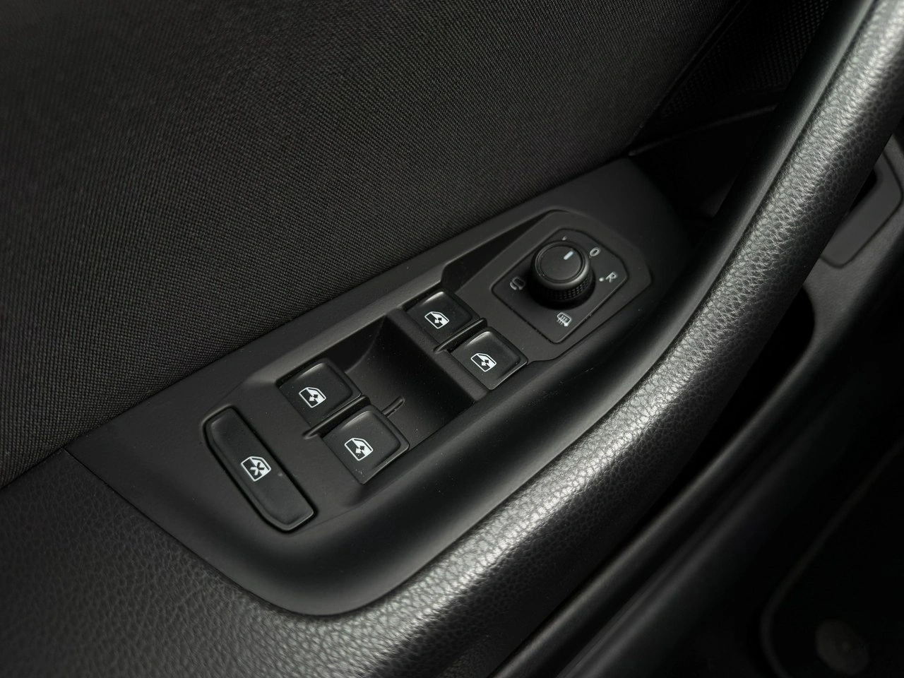 Volkswagen Passat - Zdjęcie 31