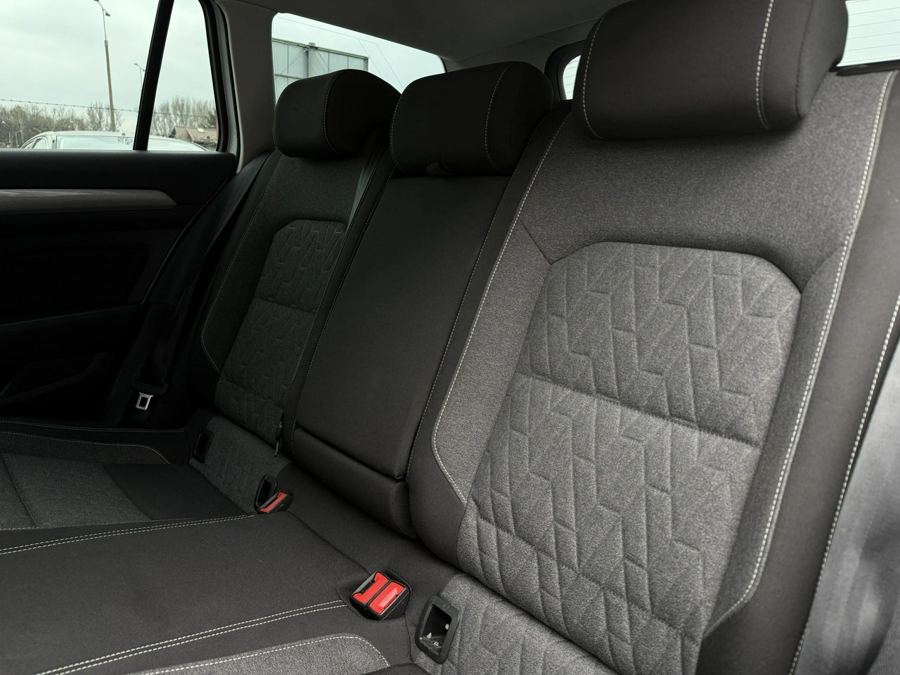 Volkswagen Passat - Zdjęcie 33