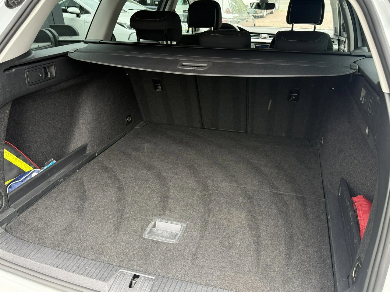 Volkswagen Passat - Zdjęcie 38