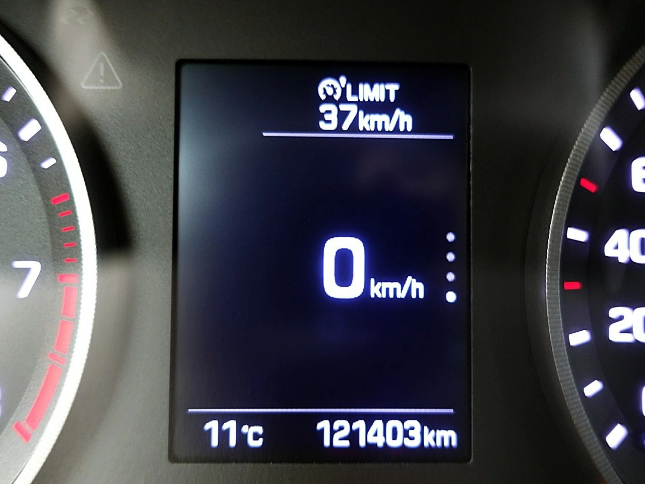 Hyundai Tucson - Zdjęcie 25