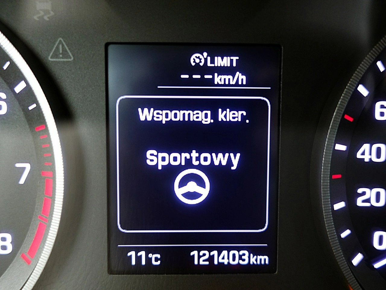 Hyundai Tucson - Zdjęcie 28