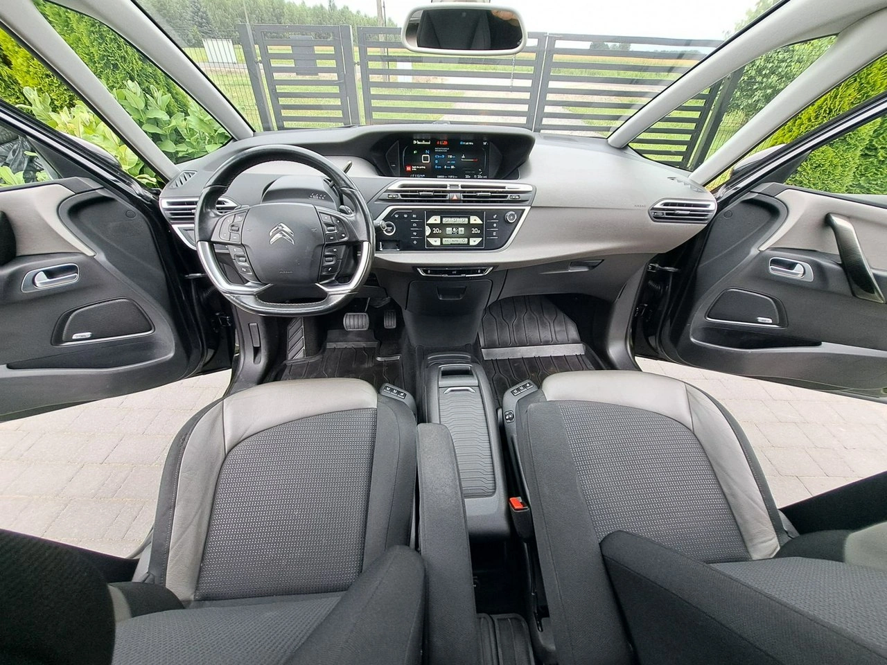 Citroën C4 Picasso - Zdjęcie 17