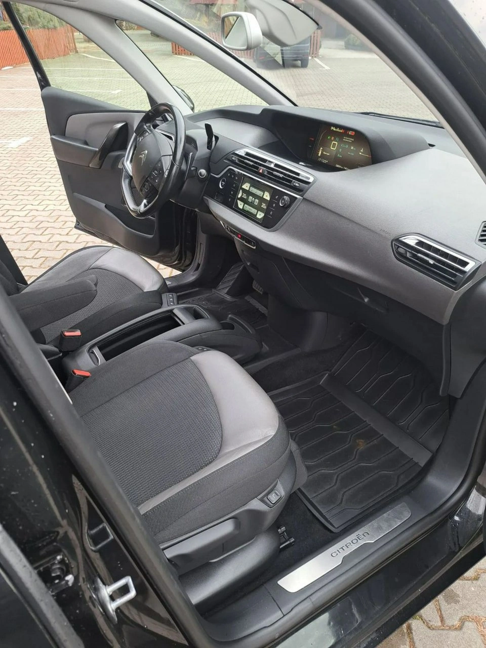 Citroën C4 Picasso - Zdjęcie 16