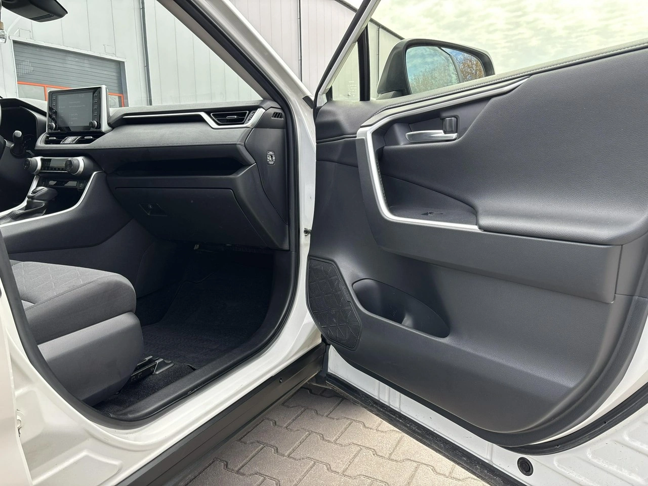 Toyota RAV-4 - Zdjęcie 17