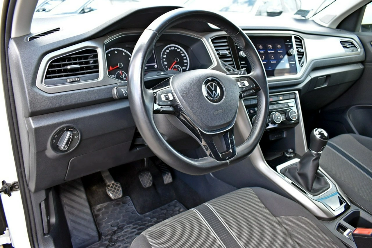 Volkswagen T-Roc - Zdjęcie 9
