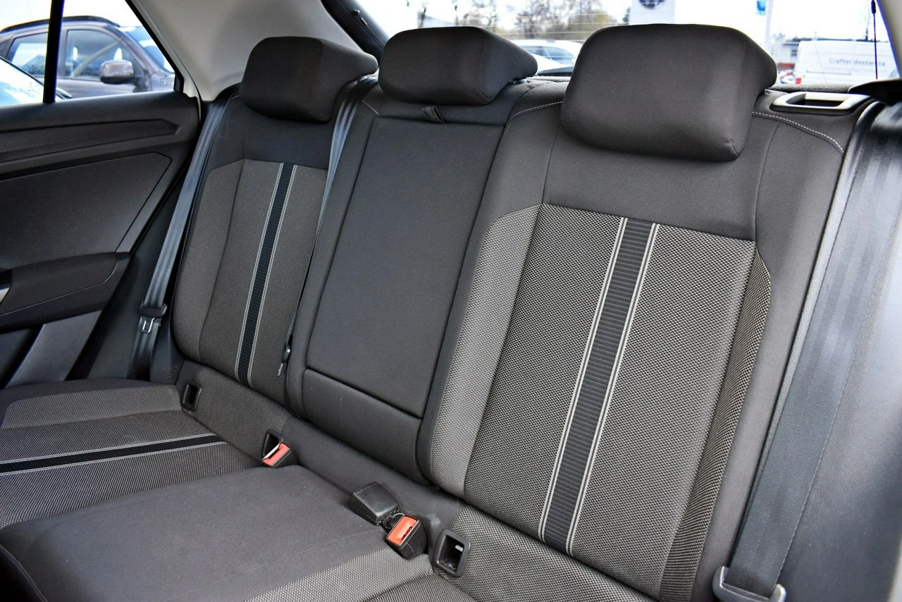 Volkswagen T-Roc - Zdjęcie 11