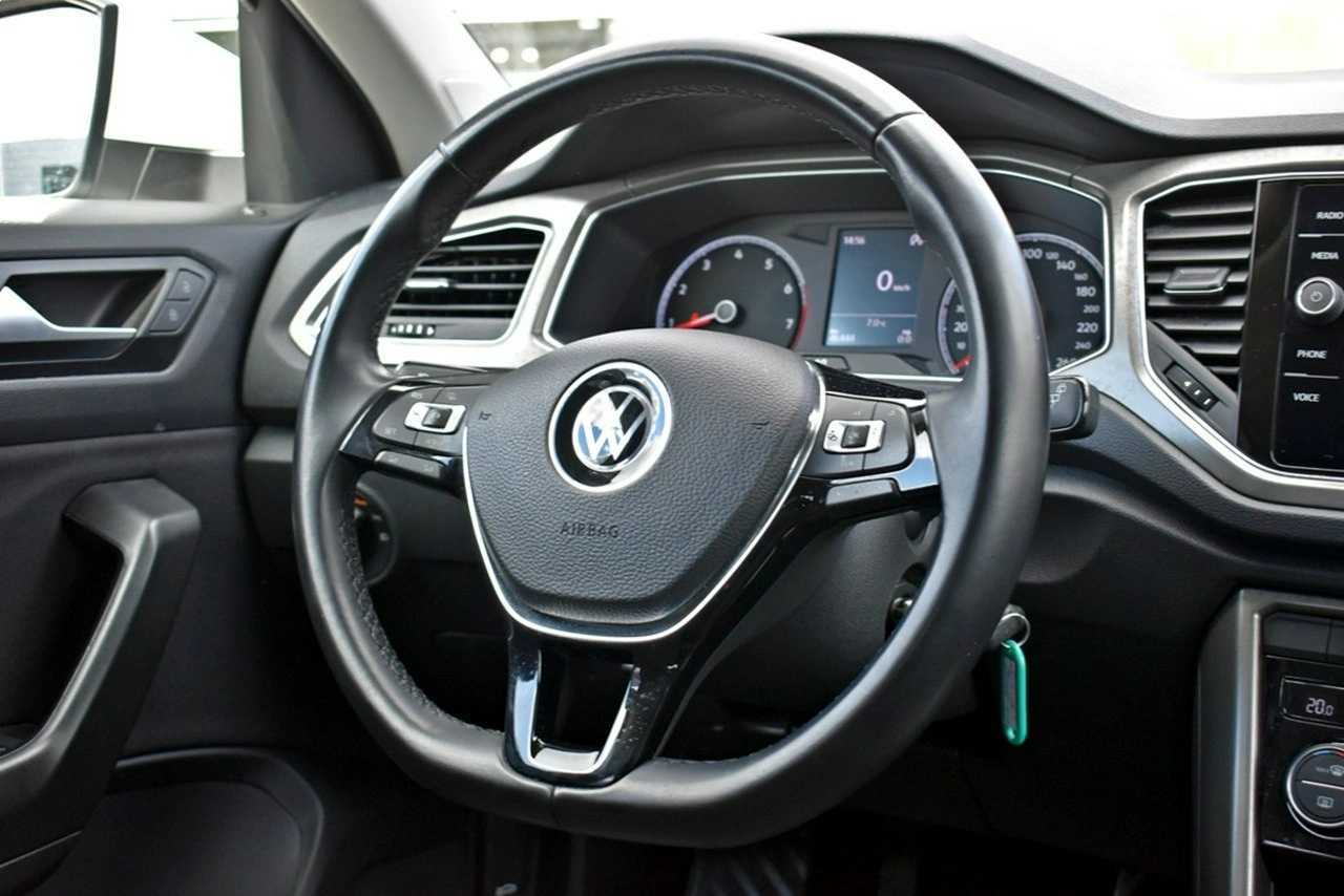 Volkswagen T-Roc - Zdjęcie 17