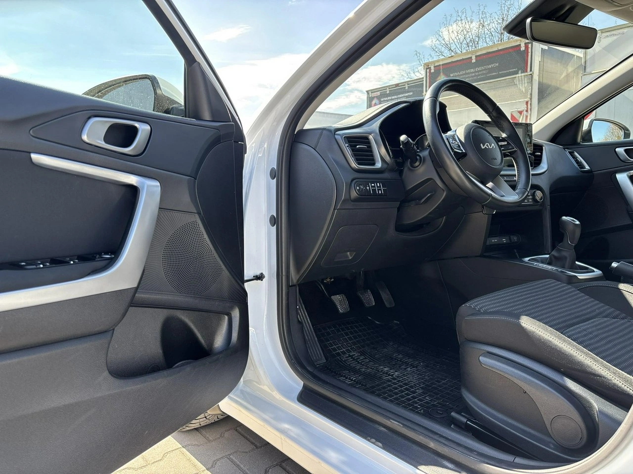 Kia Ceed - Zdjęcie 9