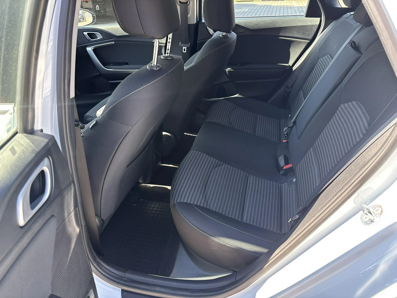 Kia Ceed - Zdjęcie 11