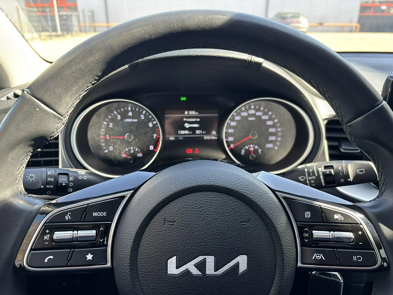 Kia Ceed - Zdjęcie 22