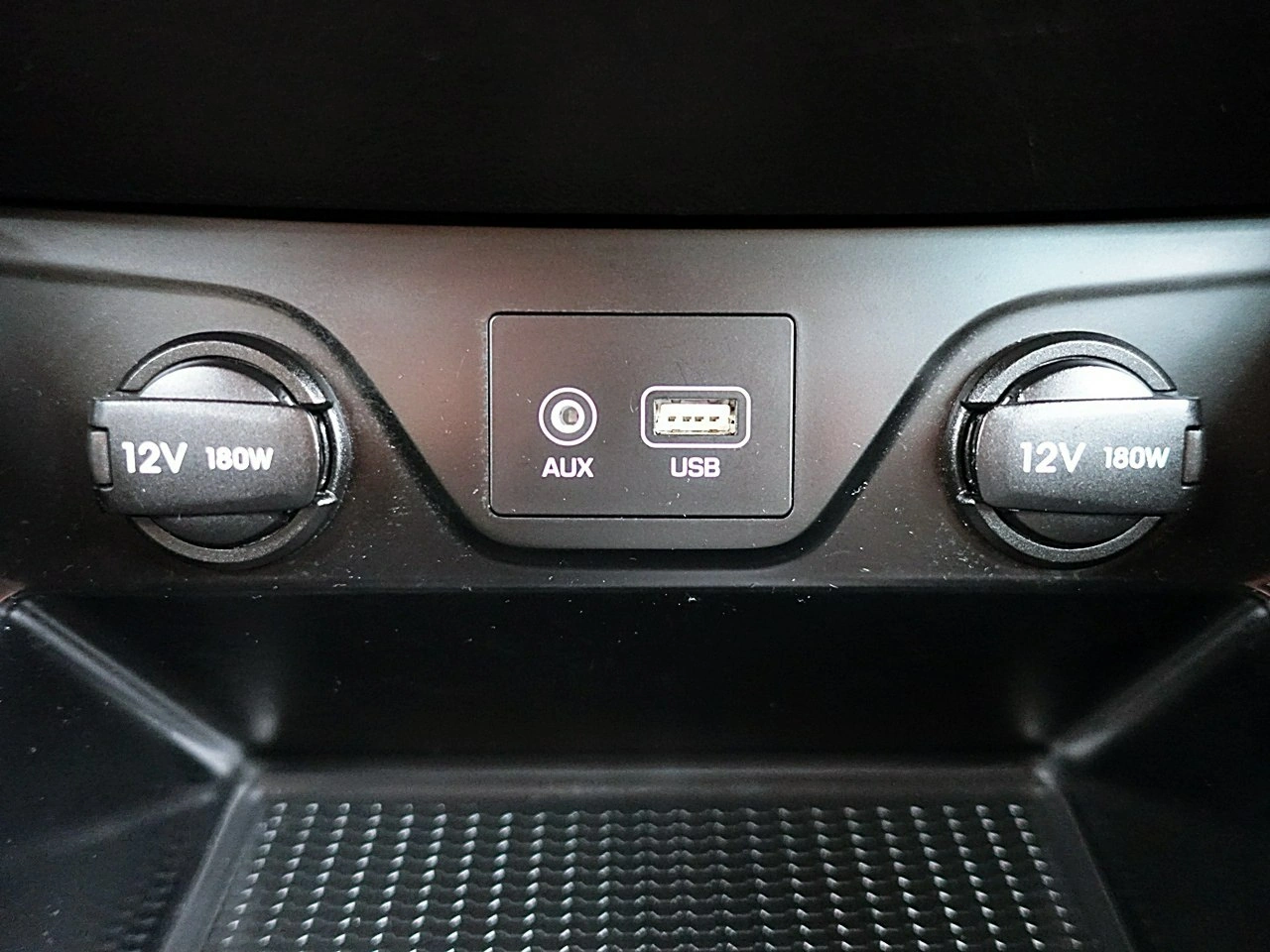 Hyundai Tucson - Zdjęcie 23