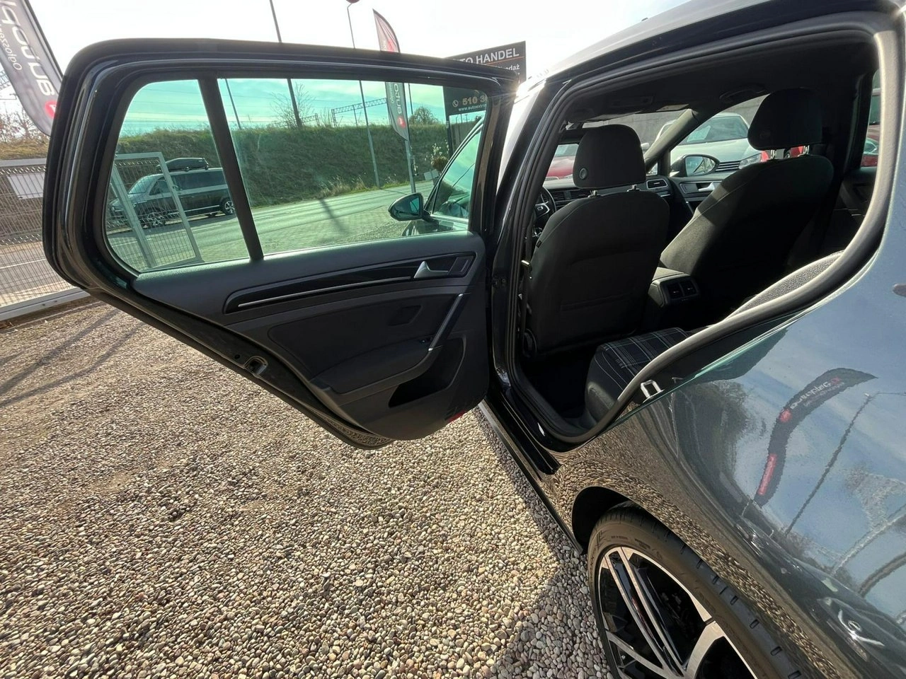 Volkswagen Golf - Zdjęcie 18