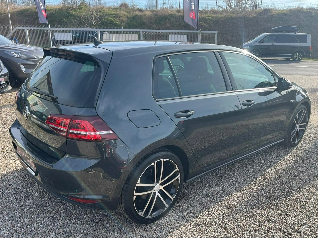 Volkswagen Golf - Zdjęcie 39