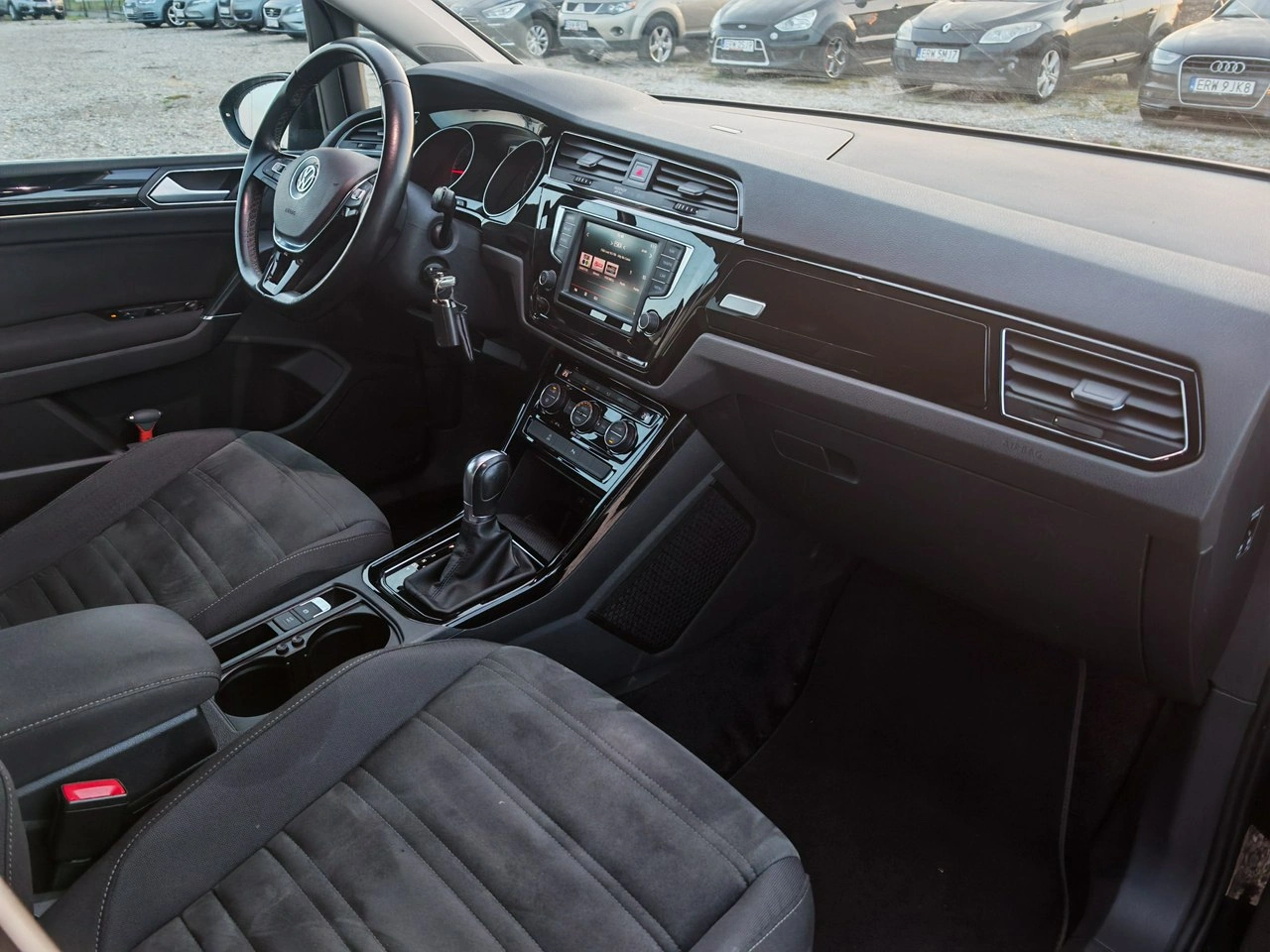 Volkswagen Touran - Zdjęcie 9
