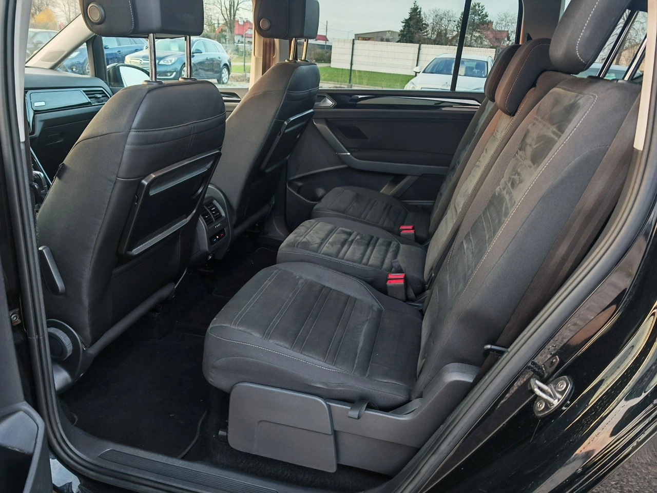 Volkswagen Touran - Zdjęcie 12