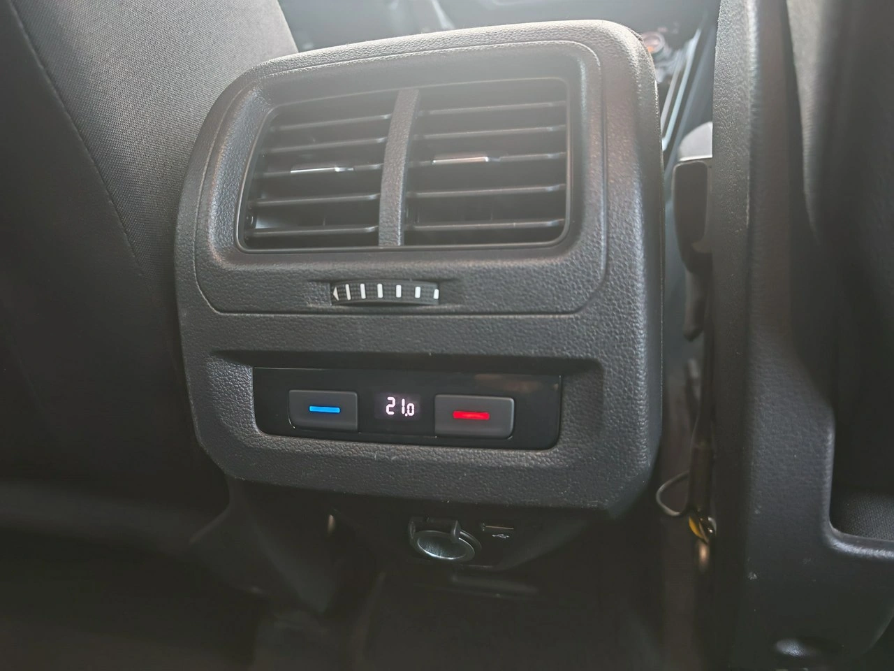 Volkswagen Touran - Zdjęcie 17