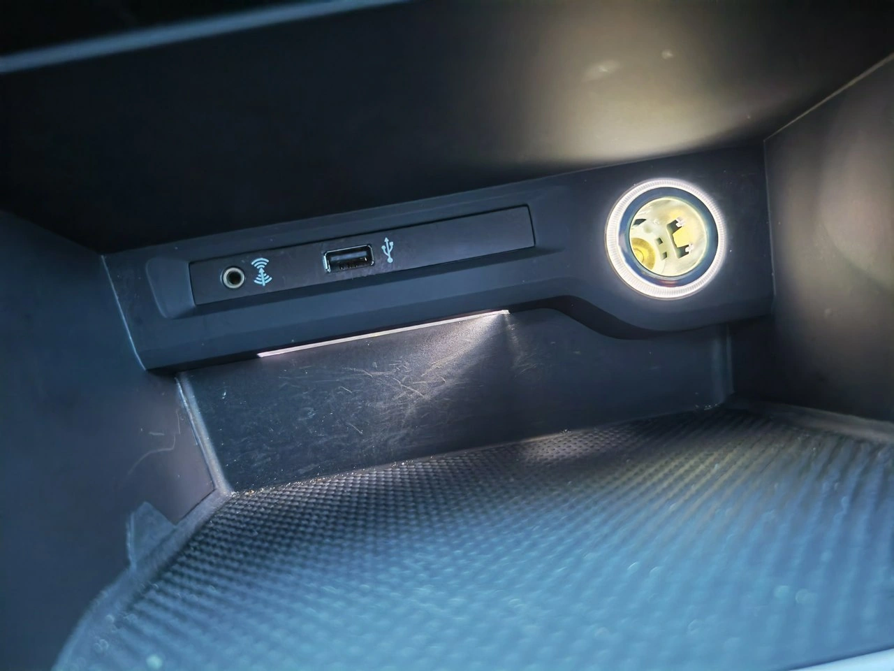 Volkswagen Touran - Zdjęcie 21