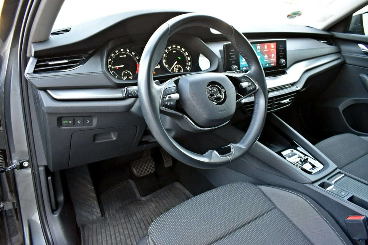 Skoda Octavia - Zdjęcie 9