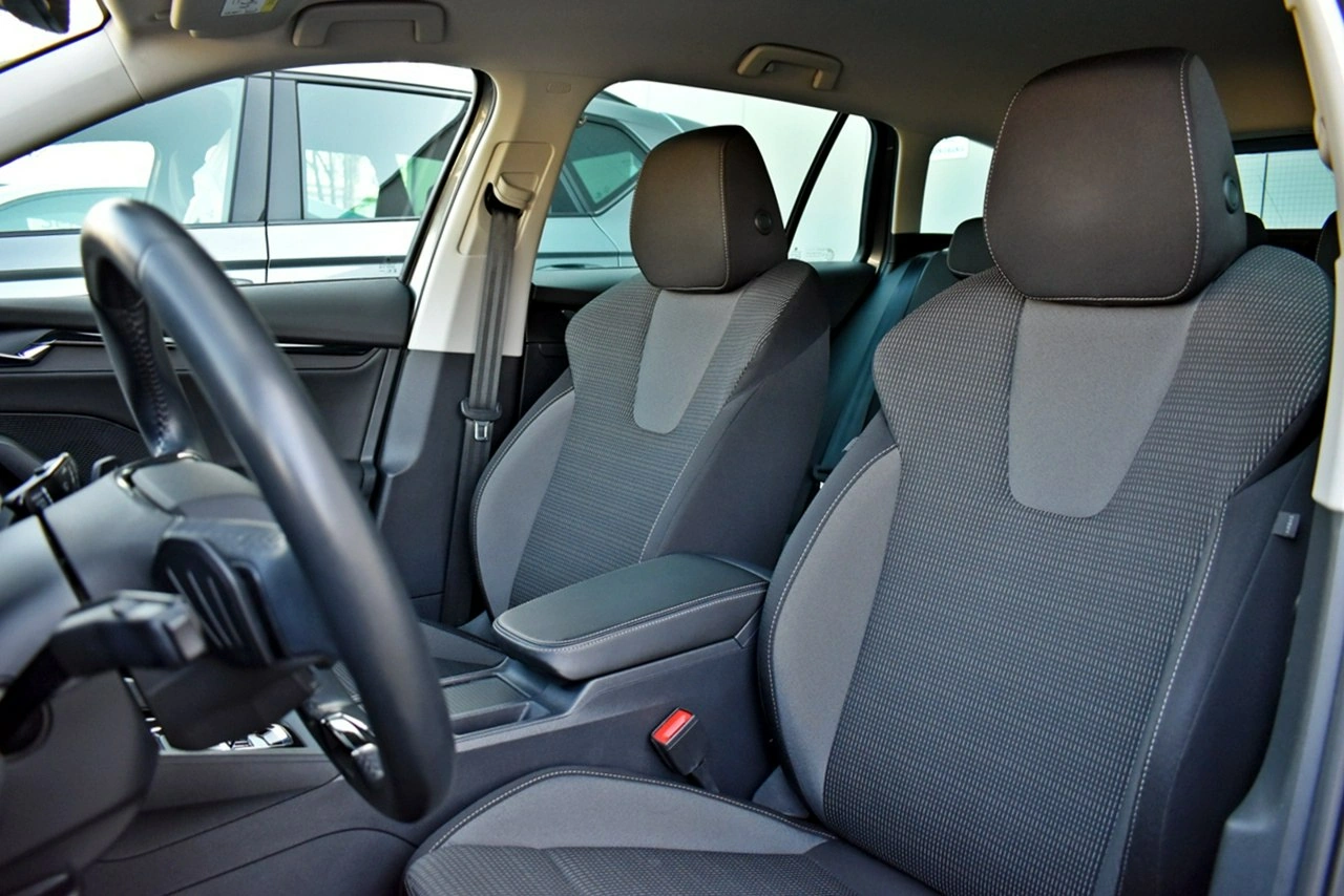 Skoda Octavia - Zdjęcie 10