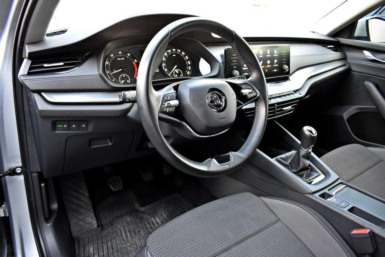 Skoda Octavia - Zdjęcie 9