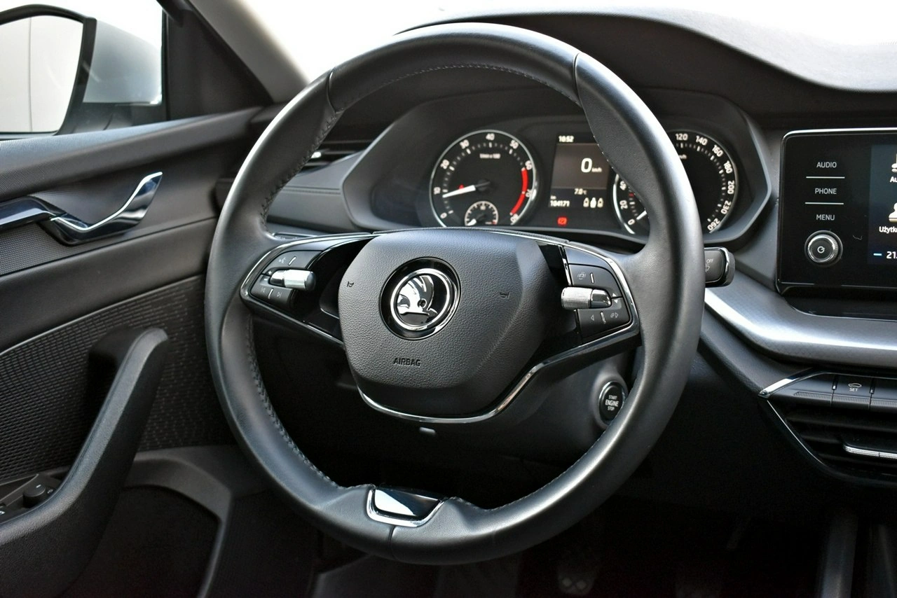 Skoda Octavia - Zdjęcie 17