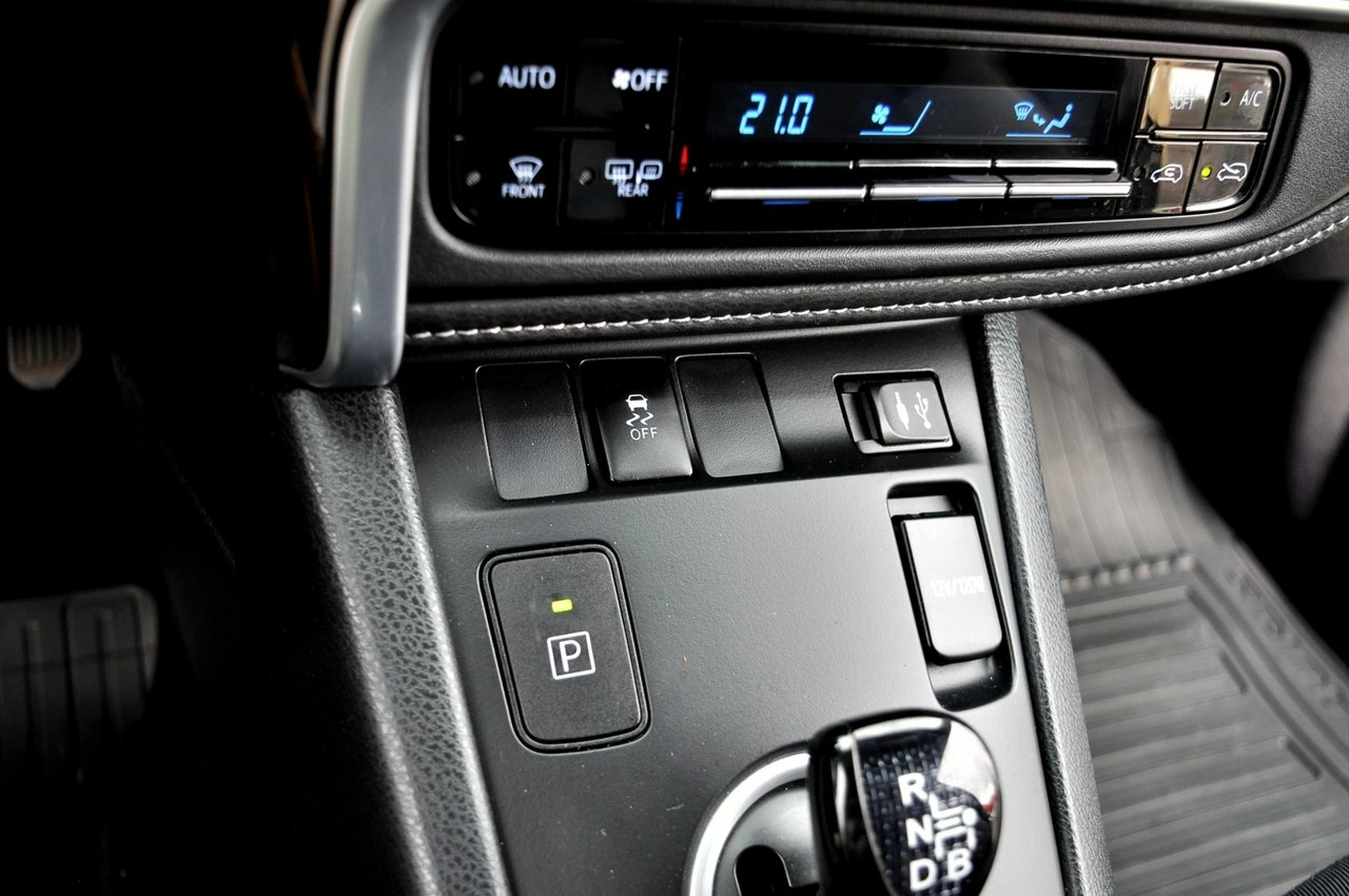 Toyota Auris - Zdjęcie 18