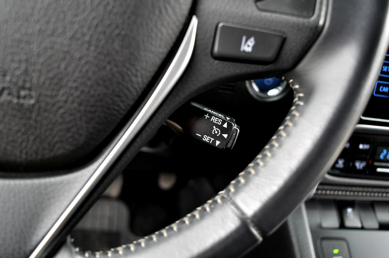 Toyota Auris - Zdjęcie 19