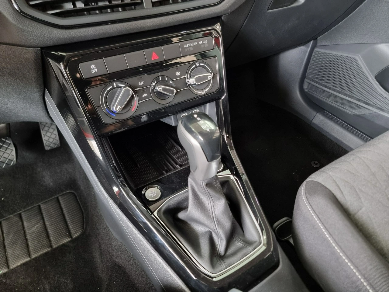Volkswagen T-Cross - Zdjęcie 16