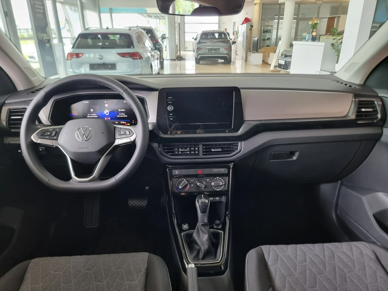 Volkswagen T-Cross - Zdjęcie 17