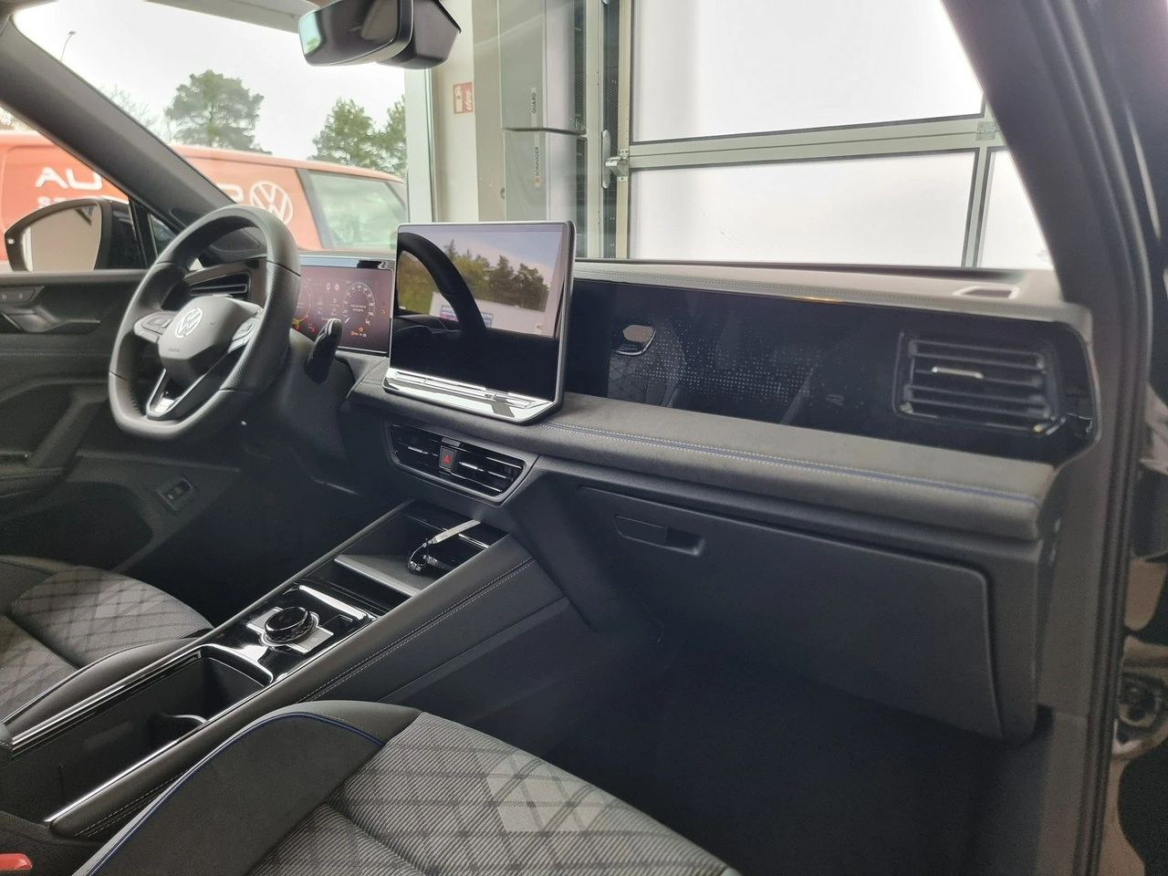Volkswagen Tiguan - Zdjęcie 14