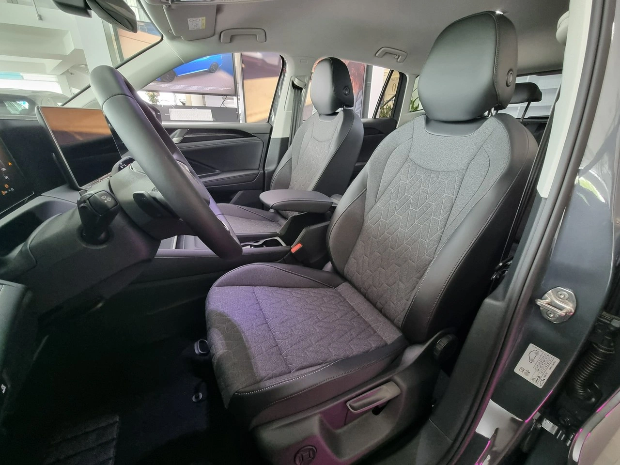 Volkswagen Tiguan - Zdjęcie 9