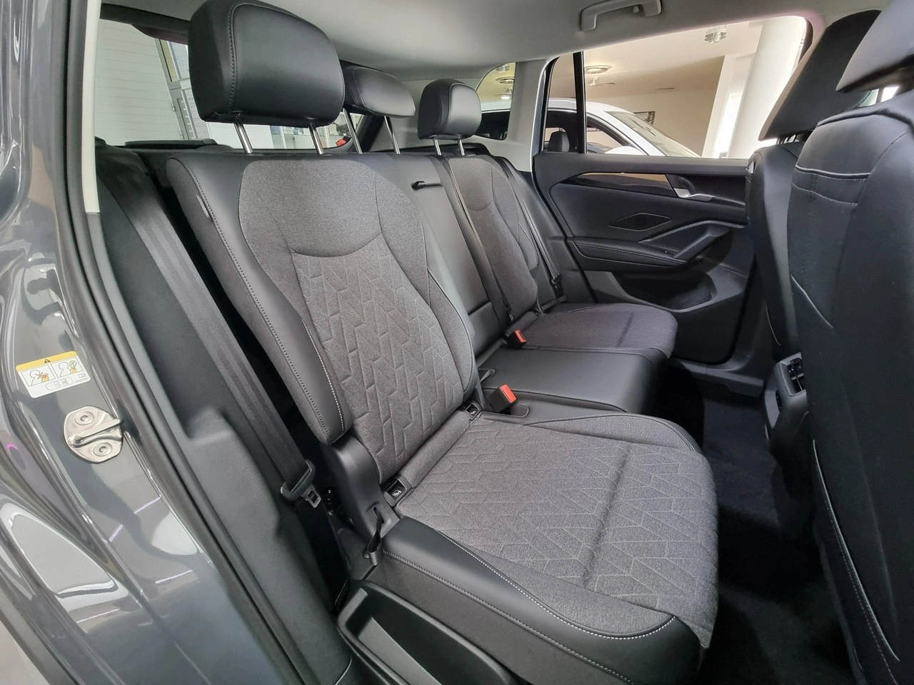 Volkswagen Tiguan - Zdjęcie 11