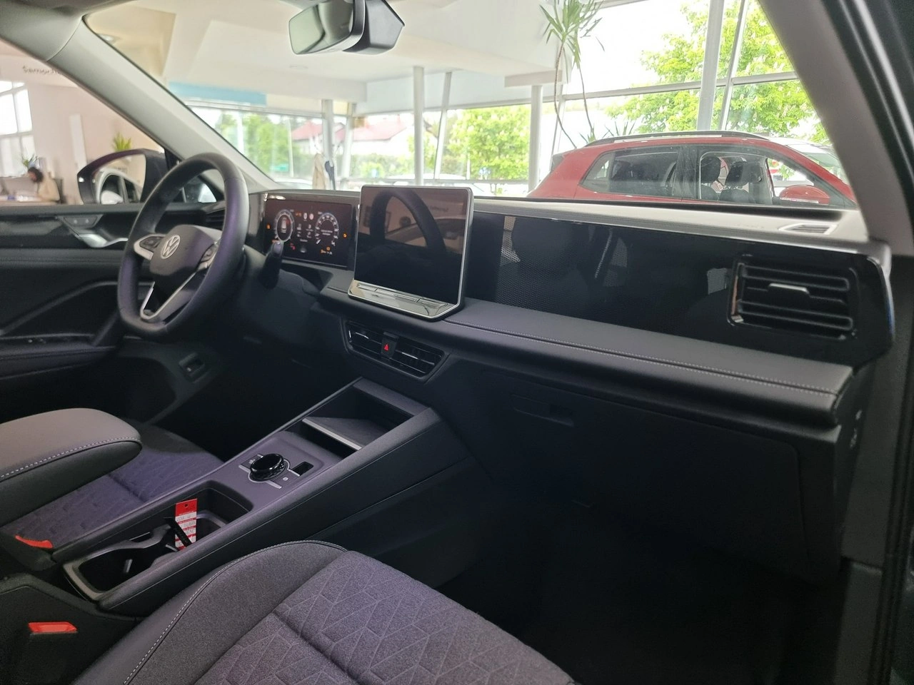 Volkswagen Tiguan - Zdjęcie 13