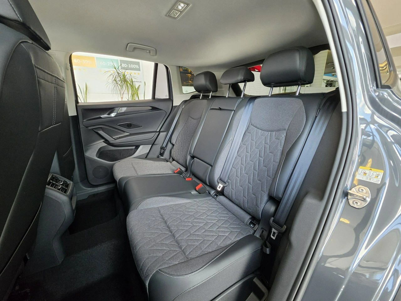 Volkswagen Tiguan - Zdjęcie 10