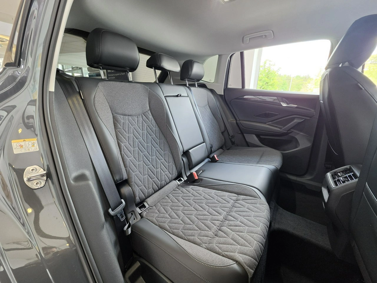 Volkswagen Tiguan - Zdjęcie 11