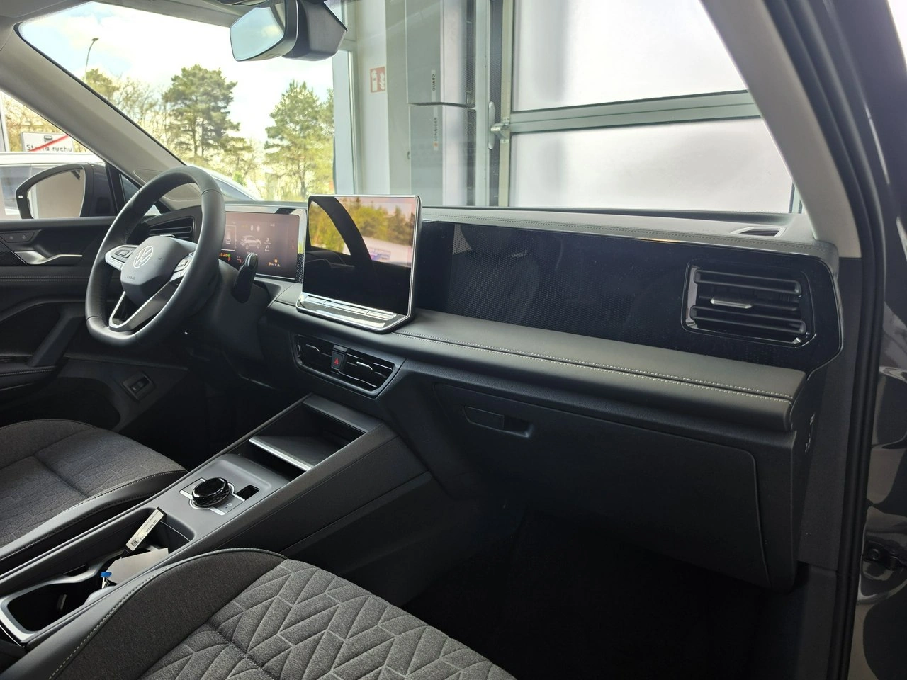 Volkswagen Tiguan - Zdjęcie 13