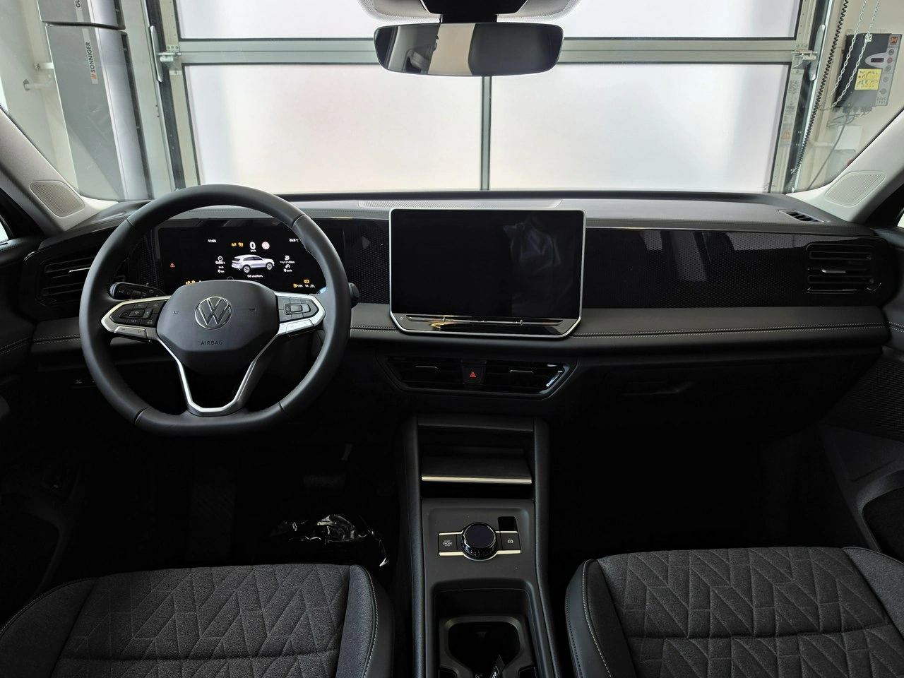 Volkswagen Tiguan - Zdjęcie 16