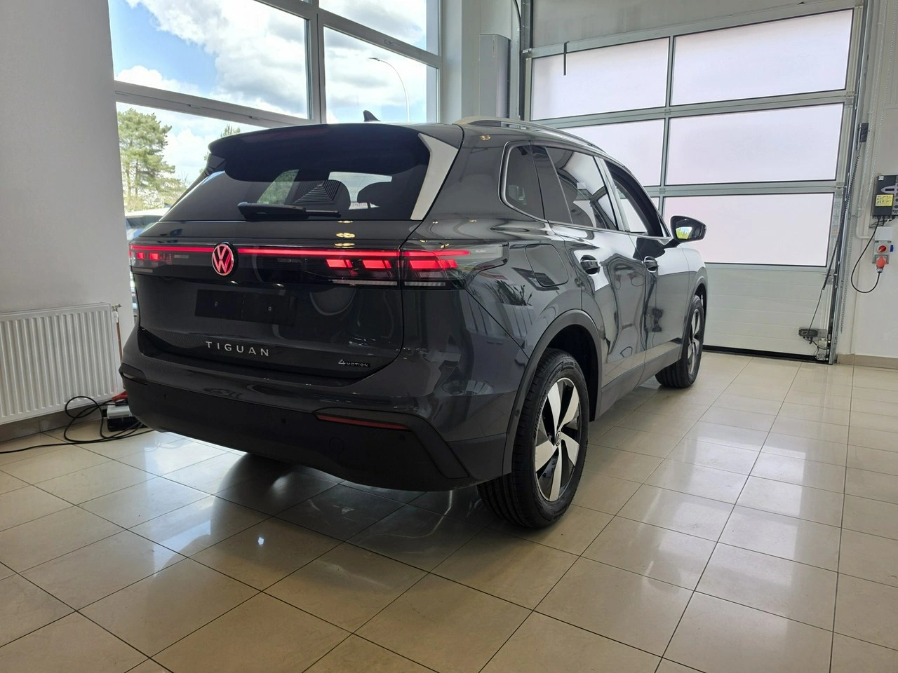 Volkswagen Tiguan - Zdjęcie 4