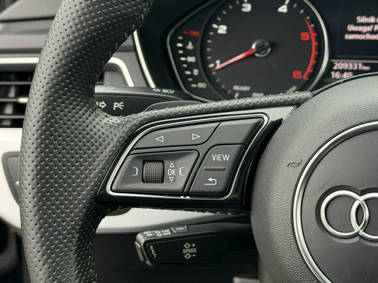 Audi A4 - Zdjęcie 23