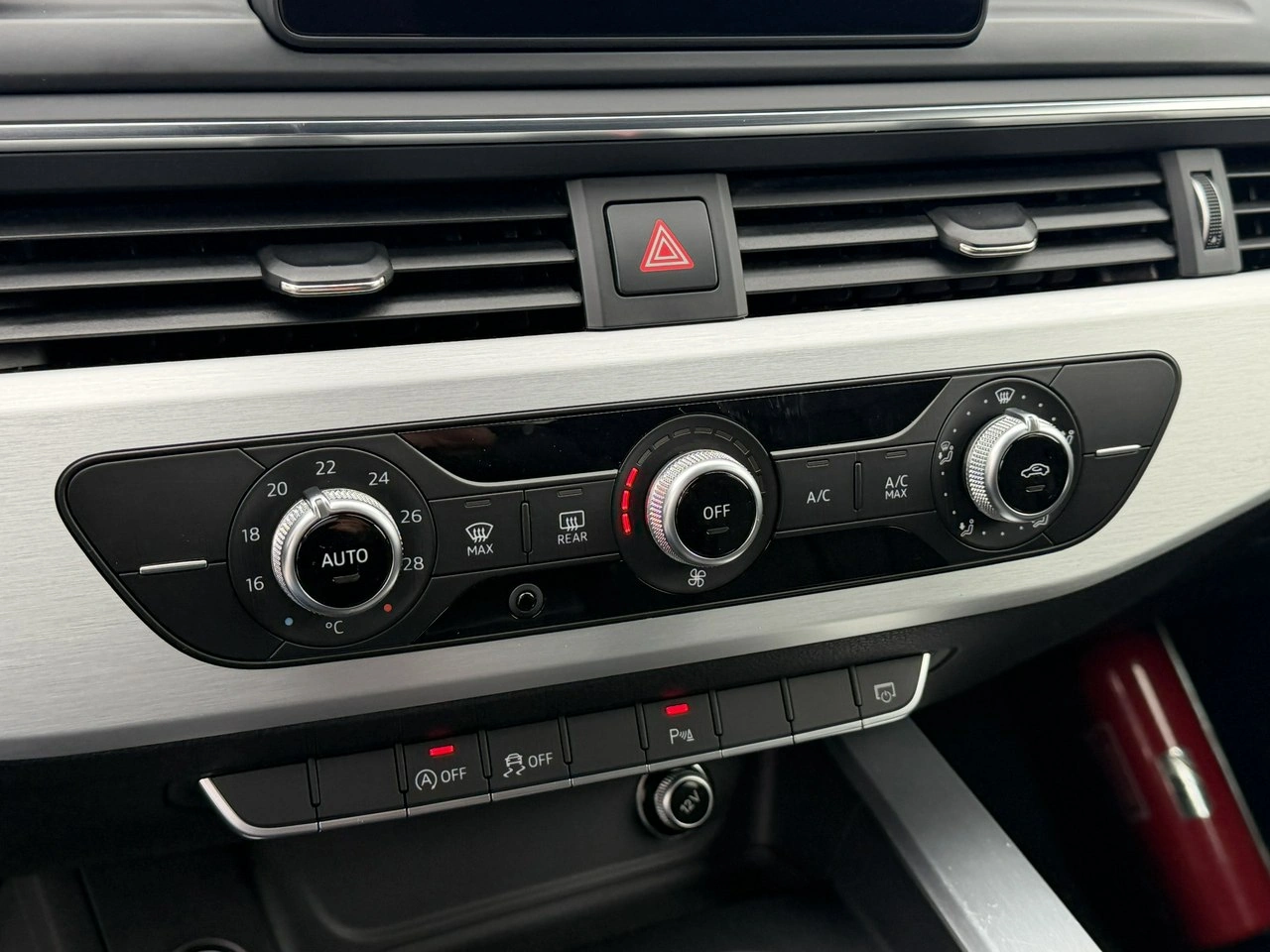 Audi A4 - Zdjęcie 25