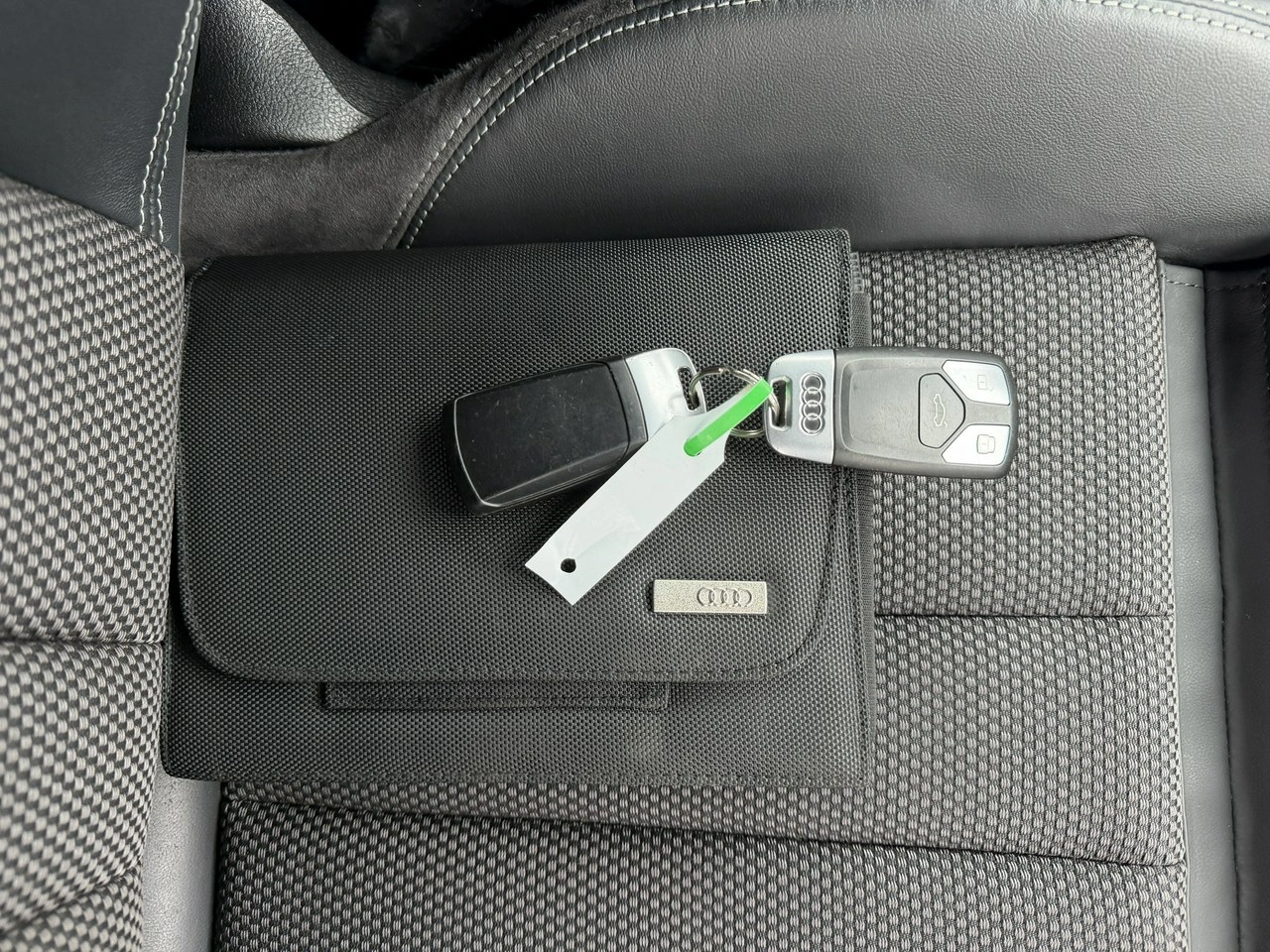 Audi A4 - Zdjęcie 35