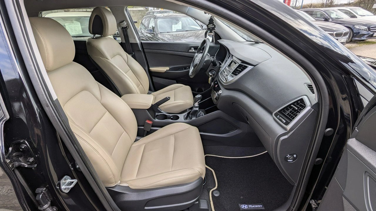 Hyundai Tucson - Zdjęcie 16