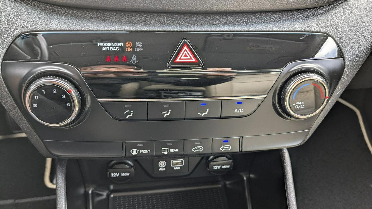 Hyundai Tucson - Zdjęcie 24