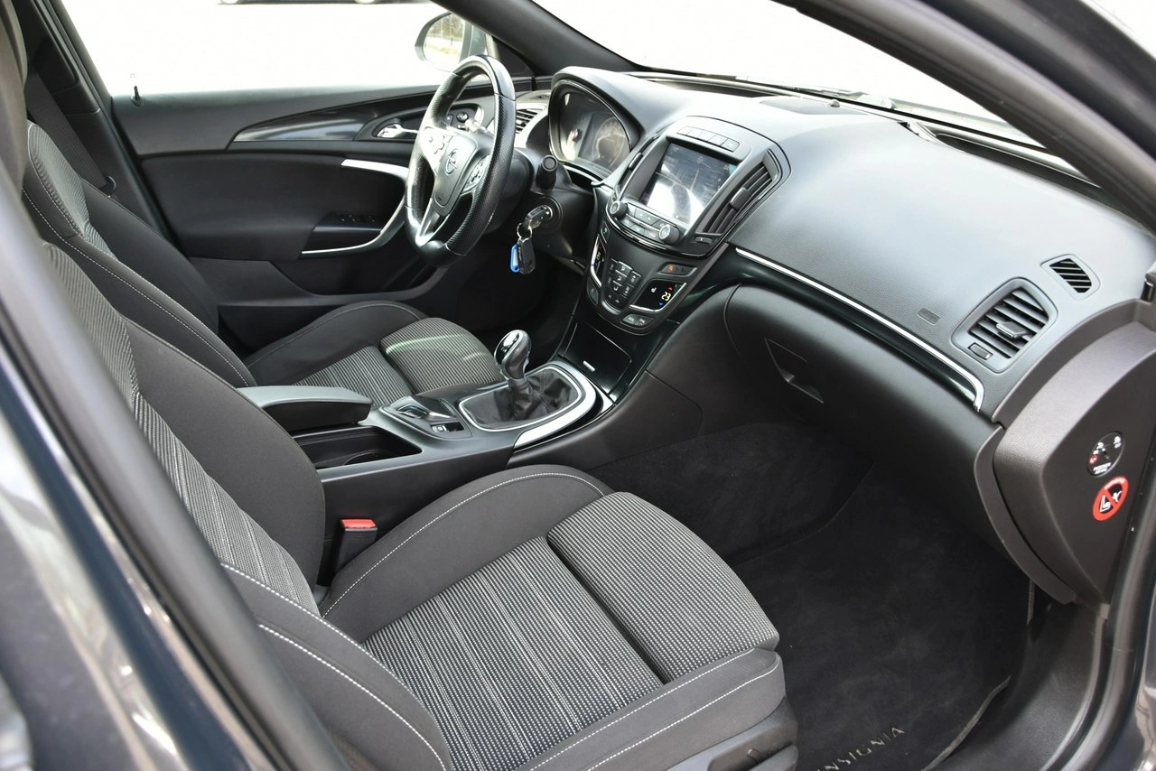 Opel Insignia - Zdjęcie 9