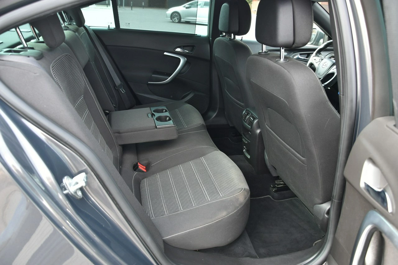 Opel Insignia - Zdjęcie 10