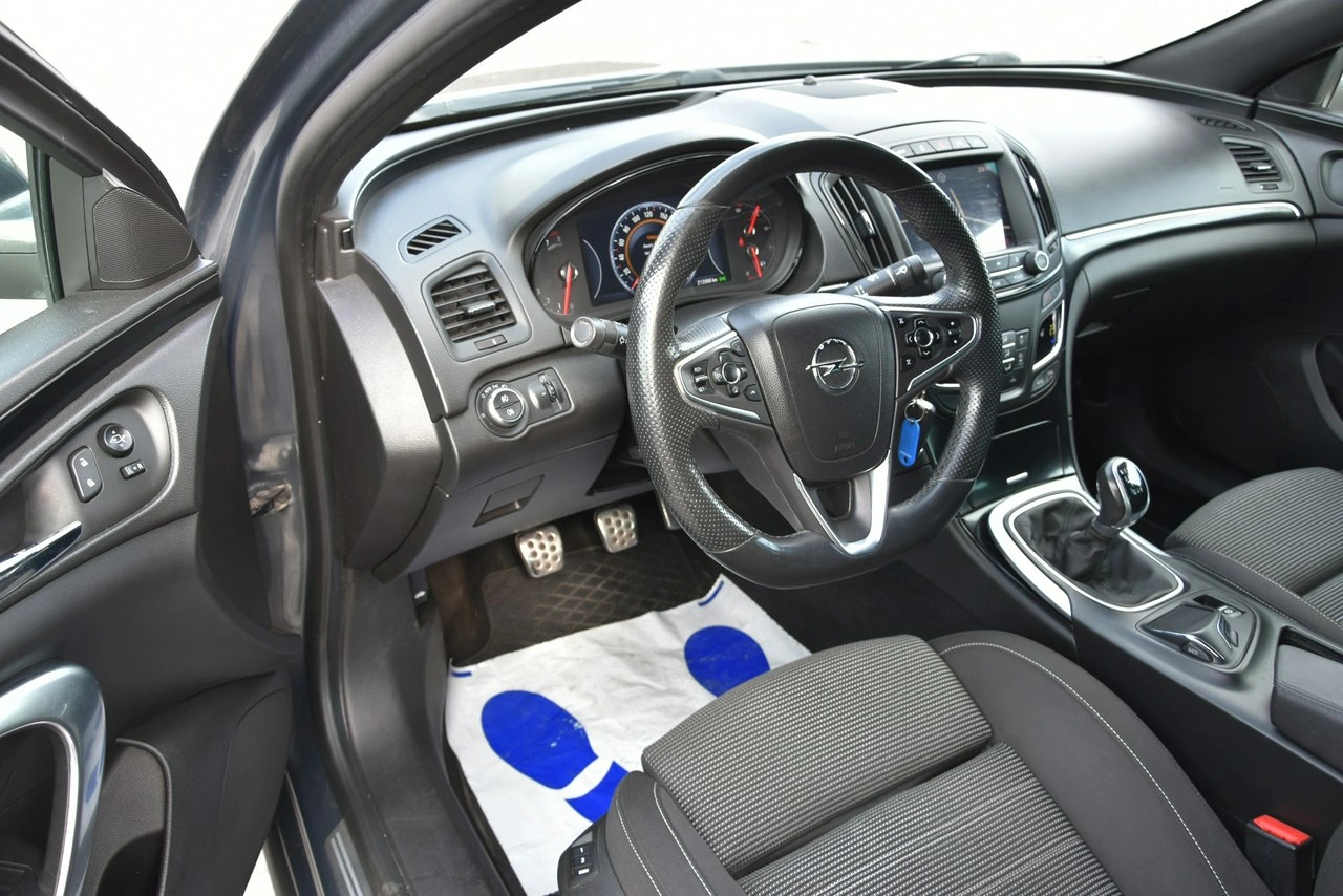 Opel Insignia - Zdjęcie 13